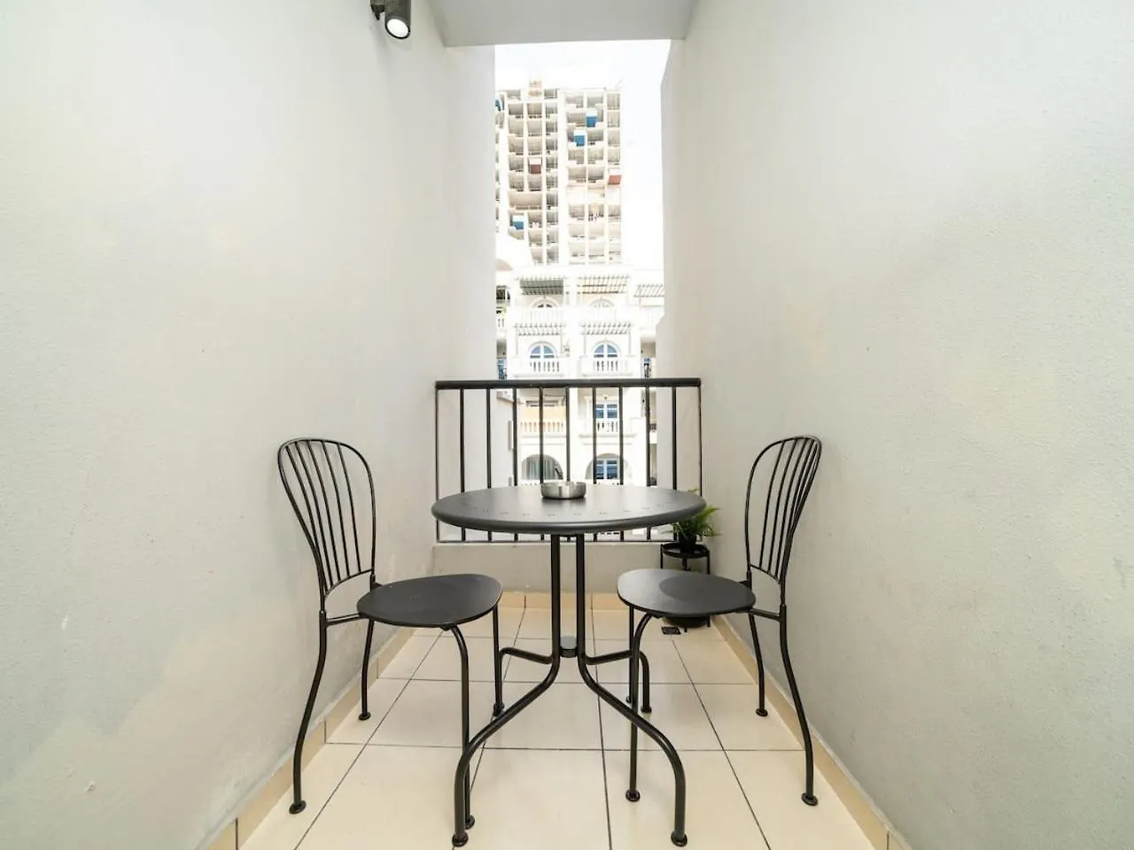 Charming 1-Bedroom Apartment In Autumn, Jvc Dubai